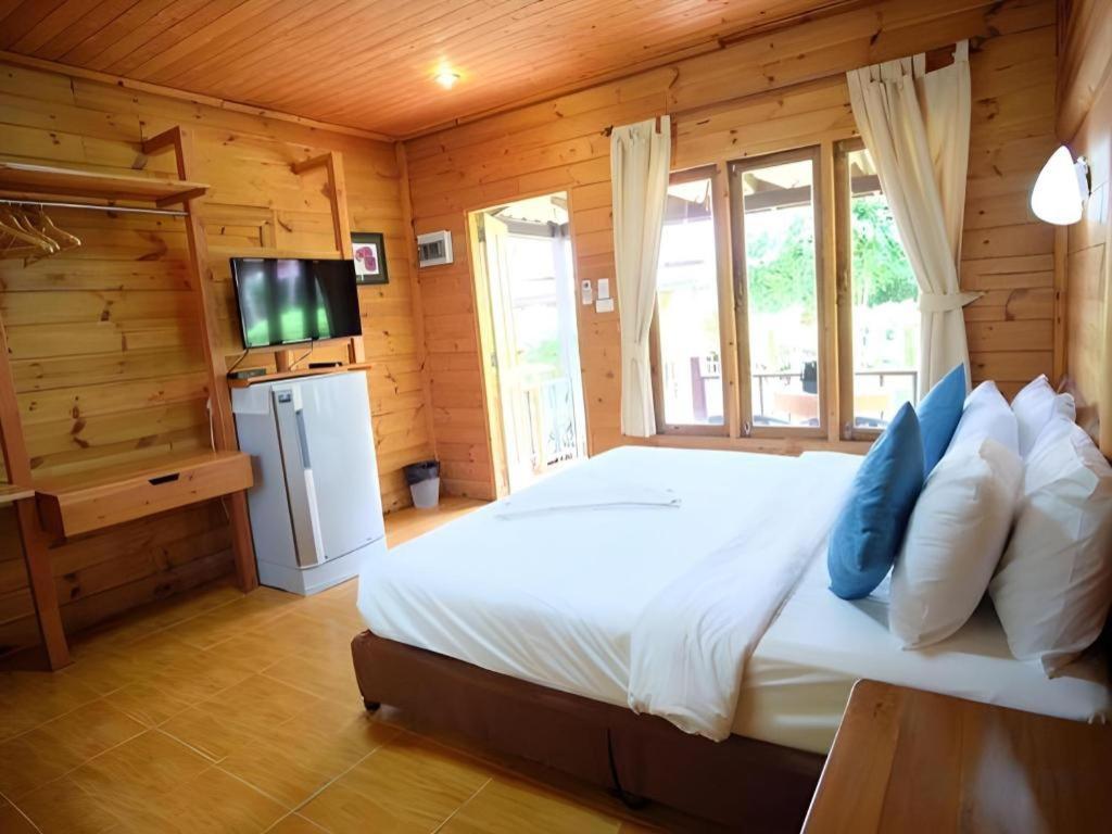 Tonsak Resort Koh Samet Exterior photo