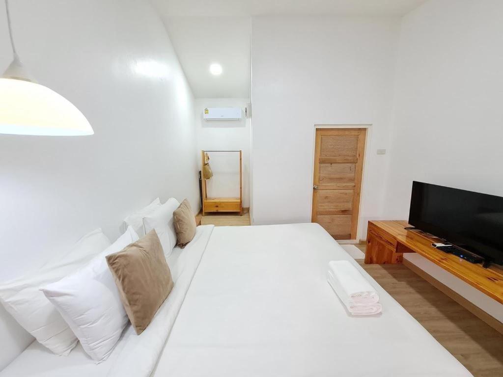Tonsak Resort Koh Samet Exterior photo